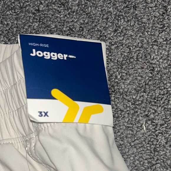 Old Navy Women's Light Beige Joggers - Picture 3 of 6